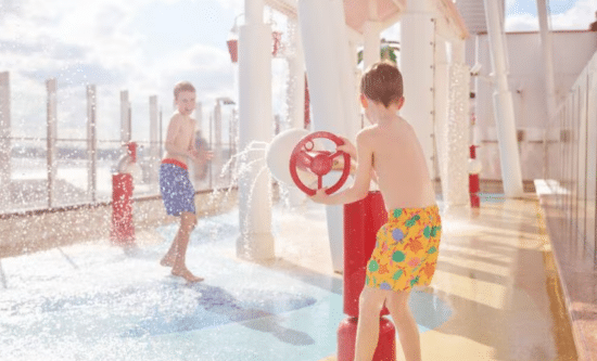 Splash zones and paddling pools